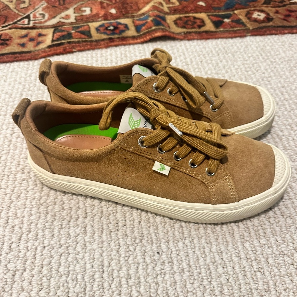 Cariuma suede women’s shoes